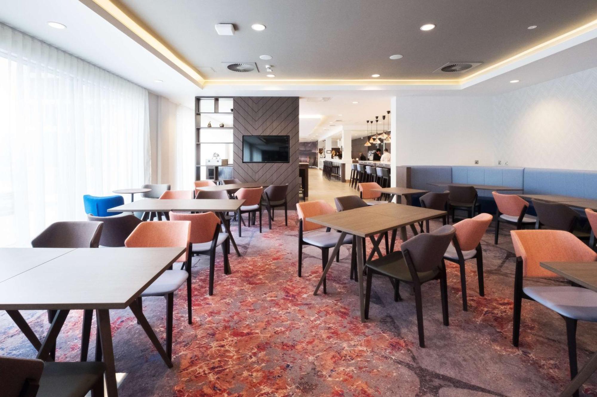 แฮมป์ตัน บาย ฮิลตัน อาเบอร์ดีนแอร์พอร์ต Hotel ไดซ์ ภายนอก รูปภาพ